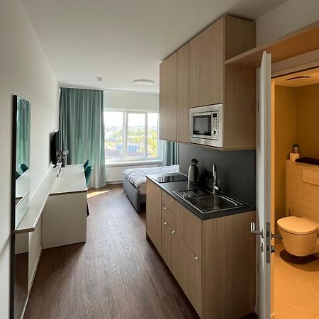 Studio Apartment Uber Den Wolken Berlin Luaran gambar
